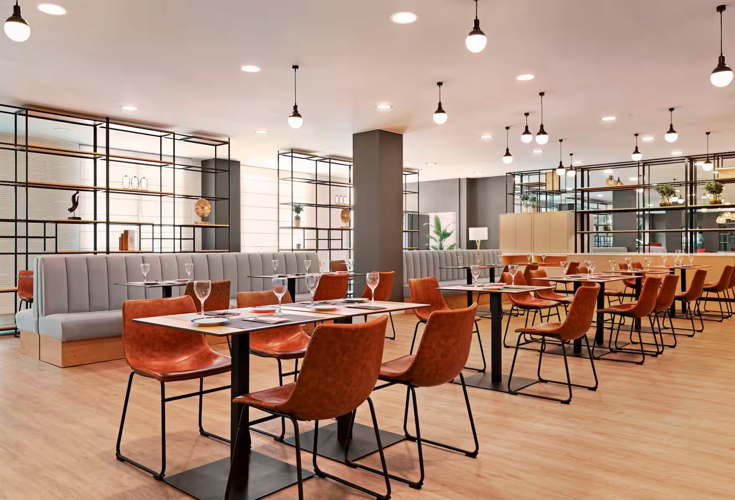 https://decostudio.com/en/our-projects/hotel-ramada-almusafes/
