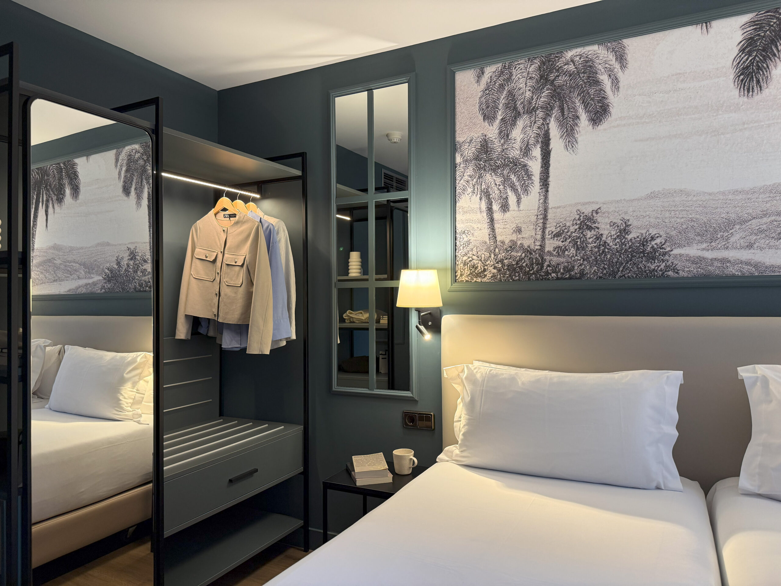 Logotipo de Hotel Luze Castellana-Decostudio-Imagen020