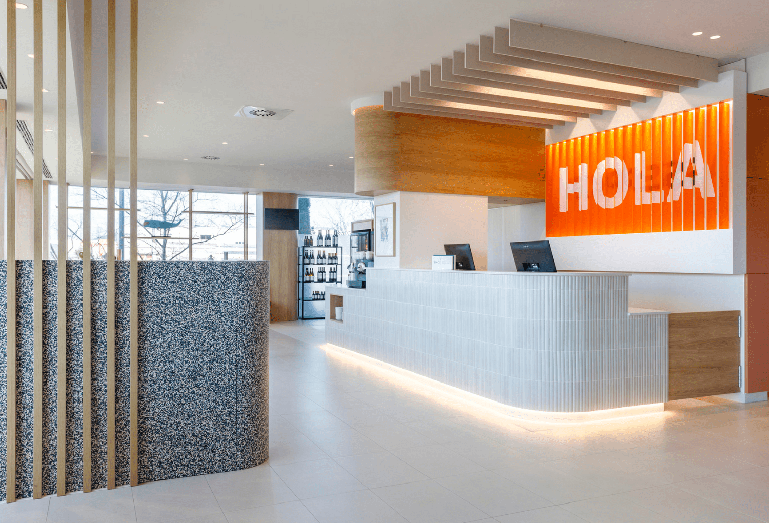 https://decostudio.com/nuestros-proyectos/holiday-inn-express-pamplona-by-ihg/